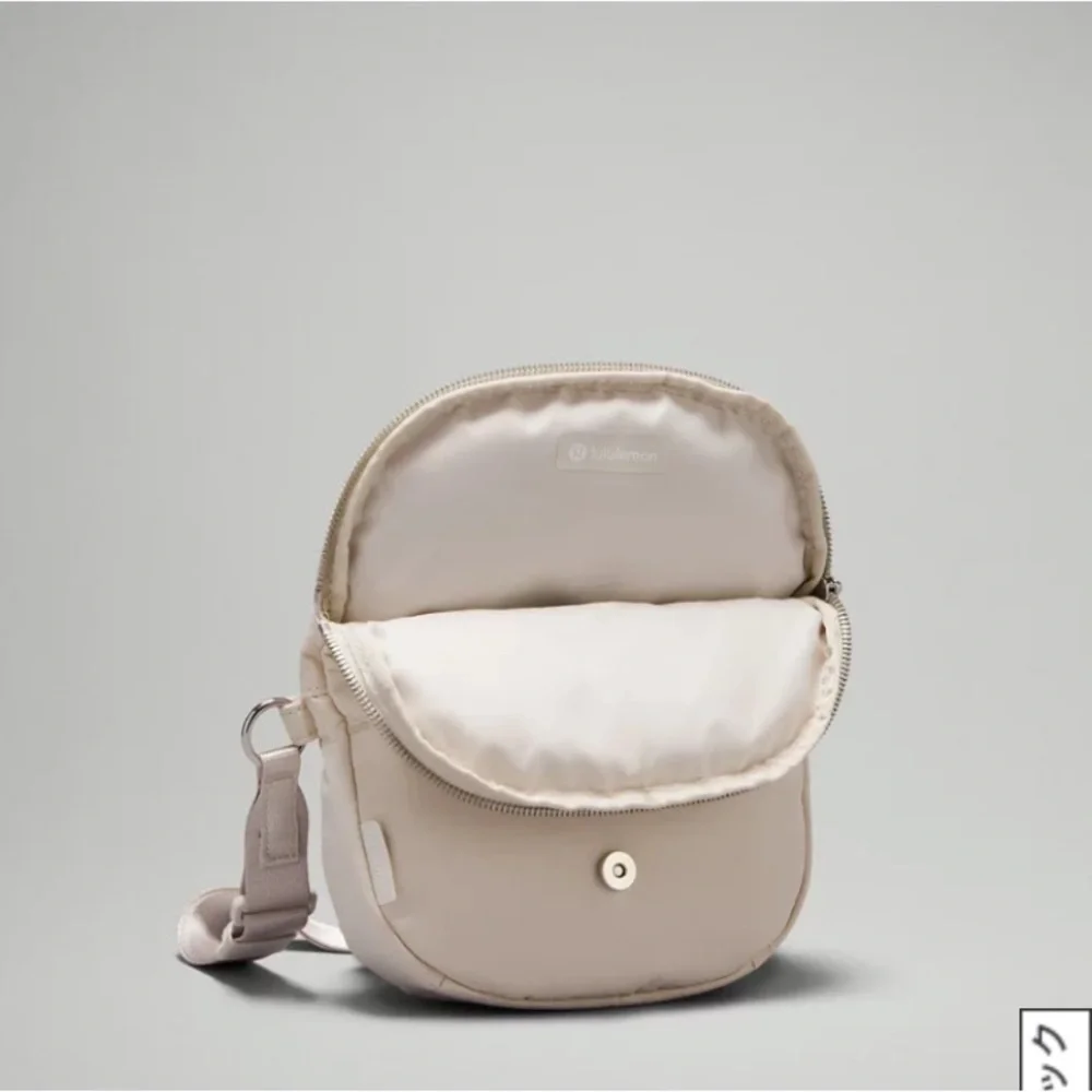 NWT Lululemon Athletica All Night *Micro Festival Bag 2L - Picture 8 of 12
